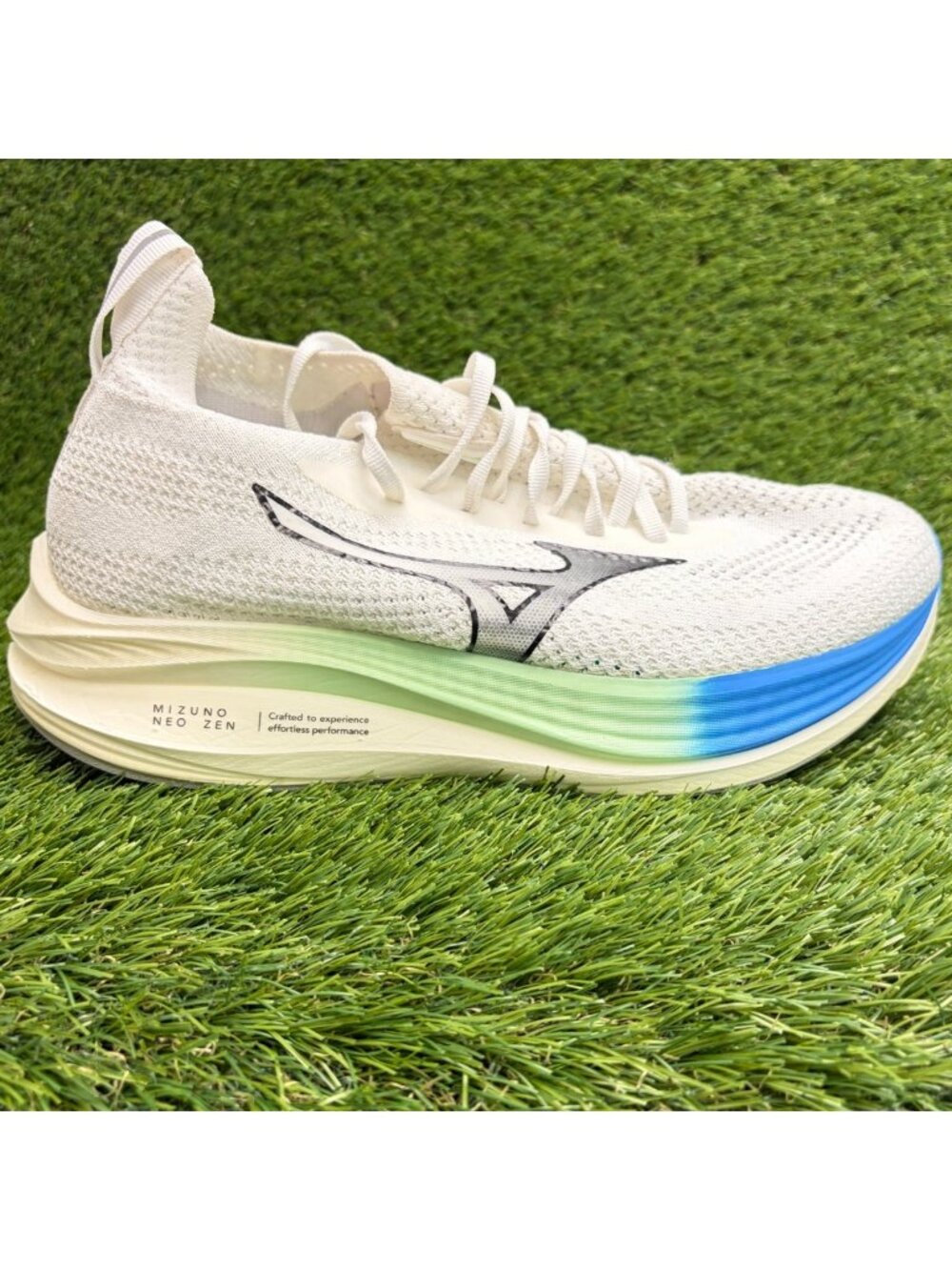 Mizuno Neo Zen Mens Size 9.5 White Blue Athletic Road Running Shoes Sneakers